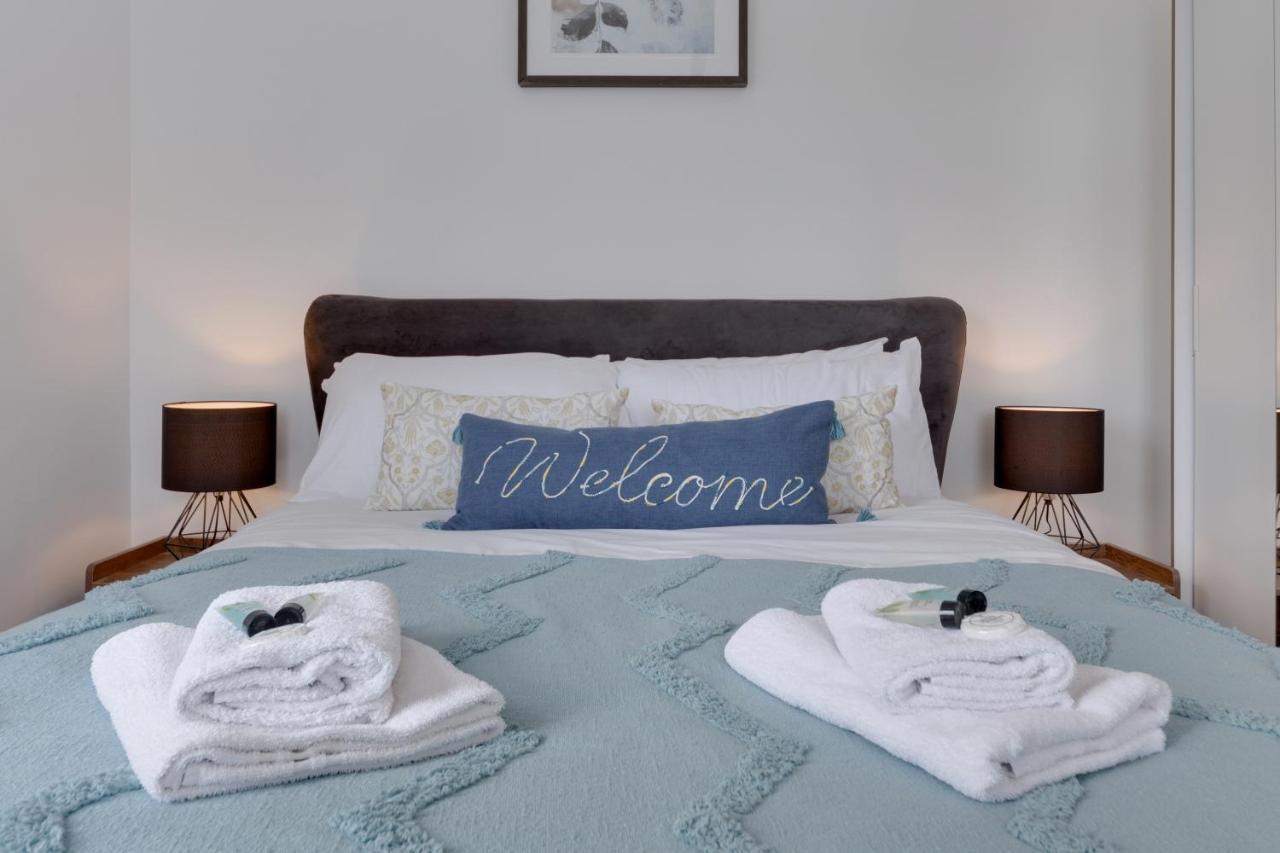 By Rehoboth - M'nuchah - Camden Road Apartment *